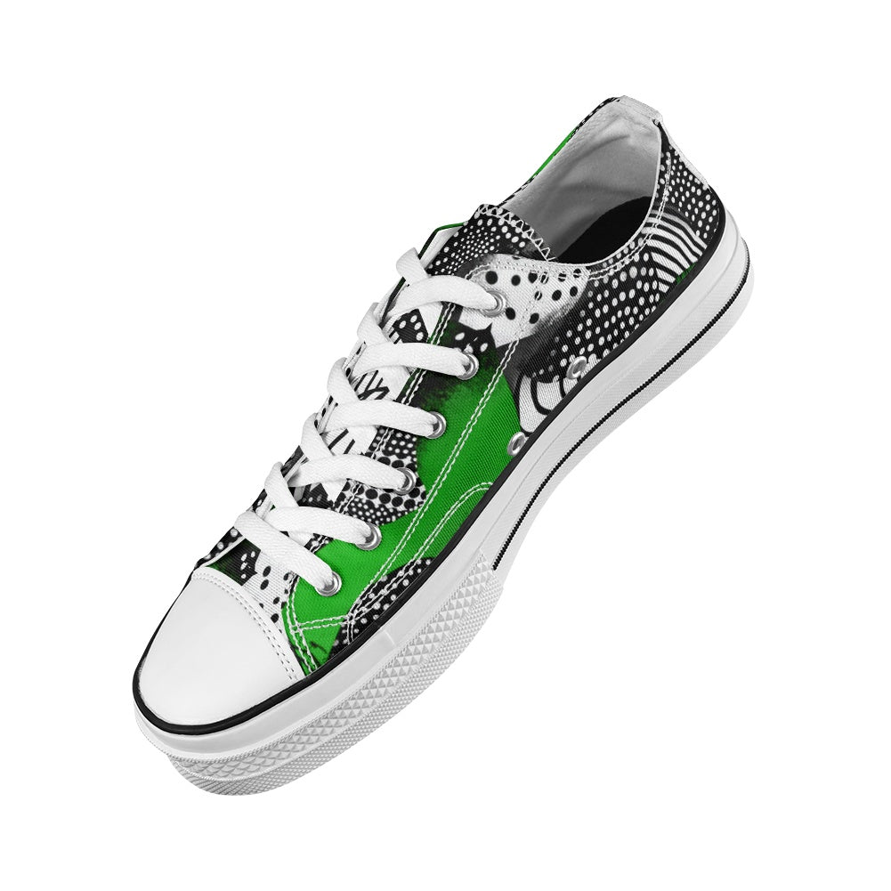 Low-top canvas shoes