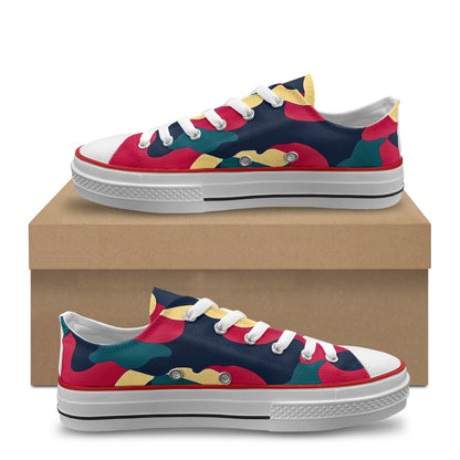 Low-top canvas shoes