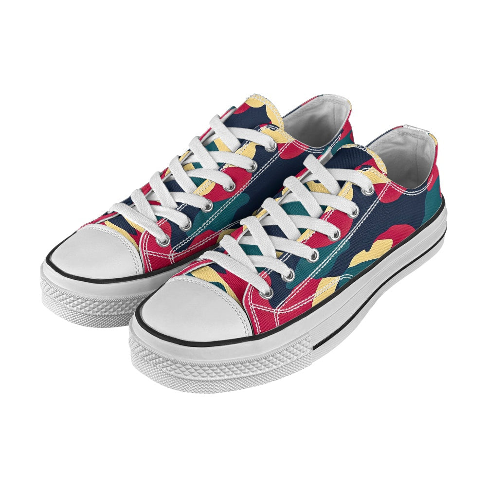 Low-top canvas shoes