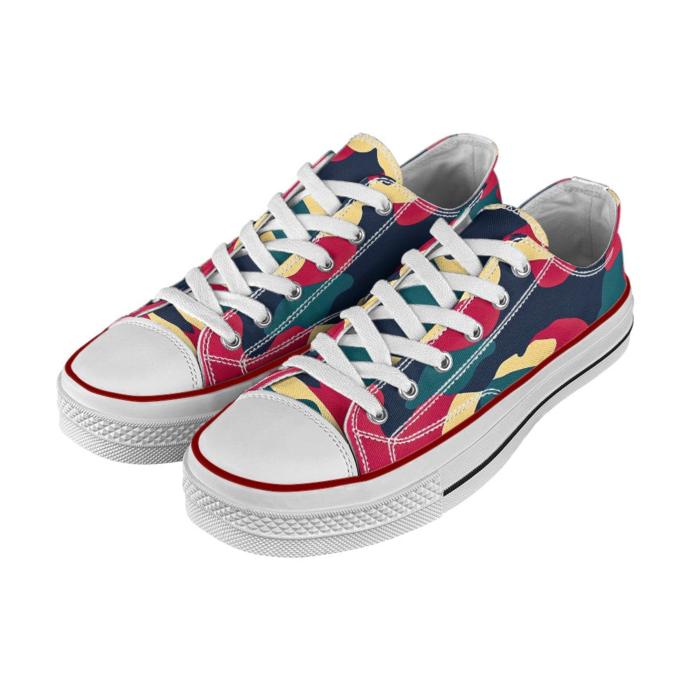 Low-top canvas shoes