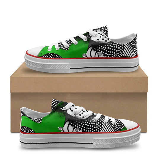 Low-top canvas shoes
