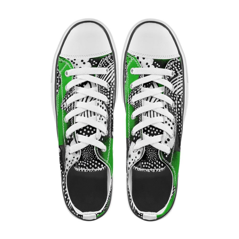 Low-top canvas shoes